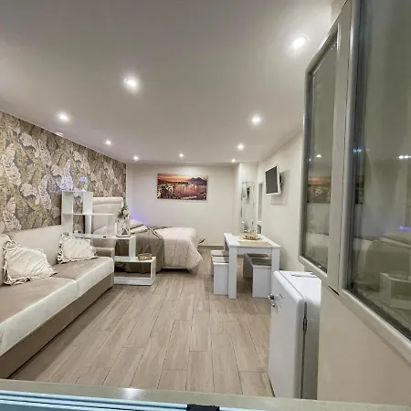 Apartment La Dimora Dei Sogni Sedil Capuano Naples