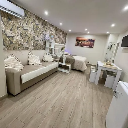 La Dimora Dei Sogni Sedil Capuano Apartman *