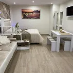 La Dimora Dei Sogni Sedil Capuano Apartman *