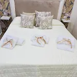 Apartman La Dimora Dei Sogni Sedil Capuano *
